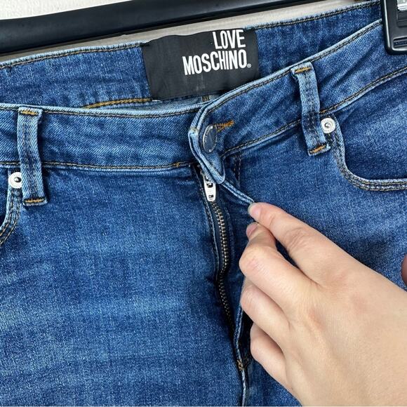 Love Moschino Jeans High Rise Heart Patch Cropped Blue Cotton Womens 31 - Picture 7 of 12